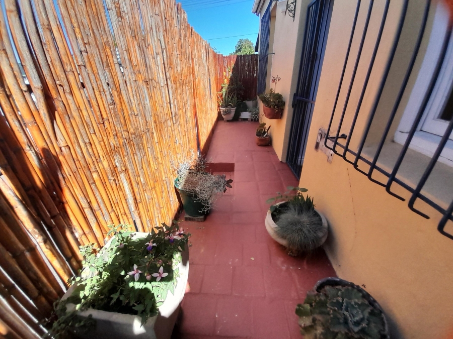 To Let 2 Bedroom Property for Rent in Mowbray Western Cape